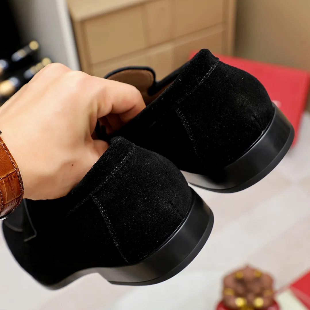 Men's shoes 💰600 🕷🕷🐂【Ferragamo】 Popular fashion casual shoes🇨🇳Official website counter 1:1 production, original mold opening💯Good quality can be seen, imported high-end first-layer pebbled calfskin, water-dyed🐂leather lining🌿very clear texture, high-quality waterproof, non-slip and wear-resistant outsole🎋high quality and low price, truly handmade🍓, 5 colors available! Code number 38-44 (45. To be customized)